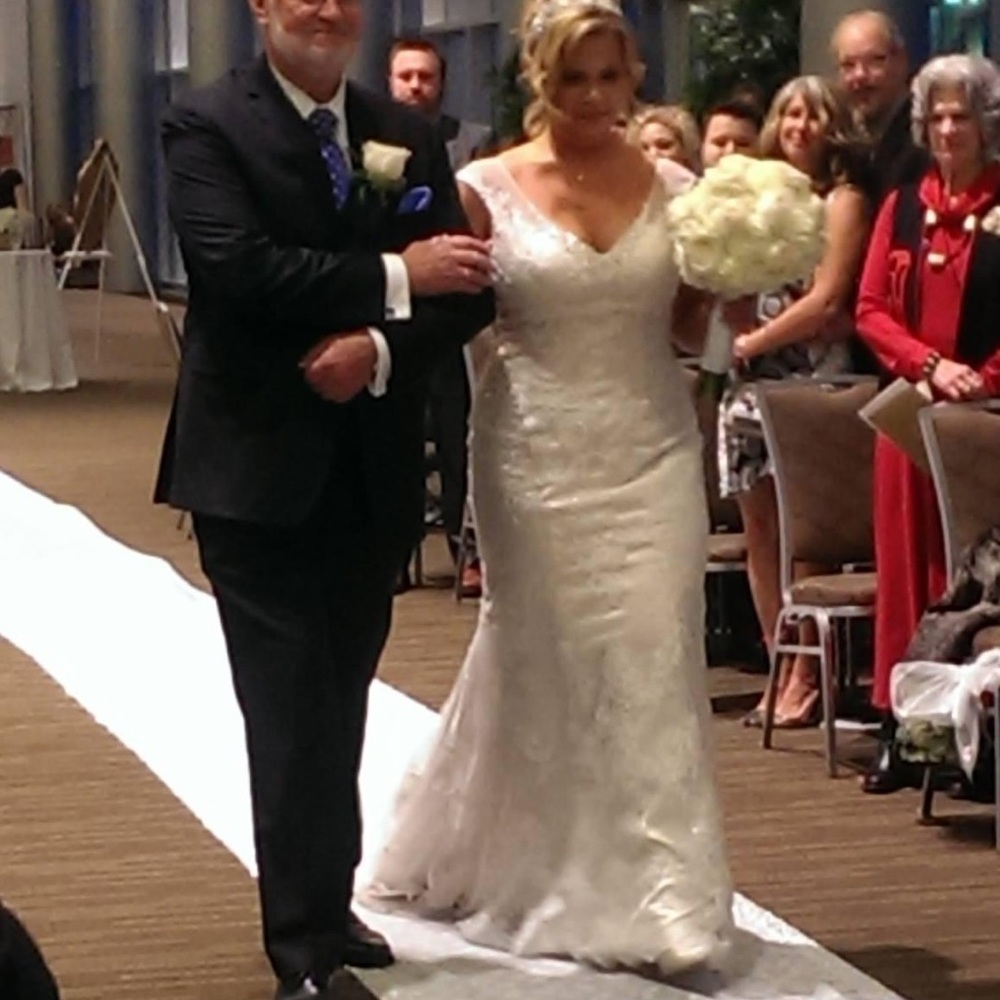 Sophia Tolli light gold/ ivory wedding dress - Picture 5 of 6